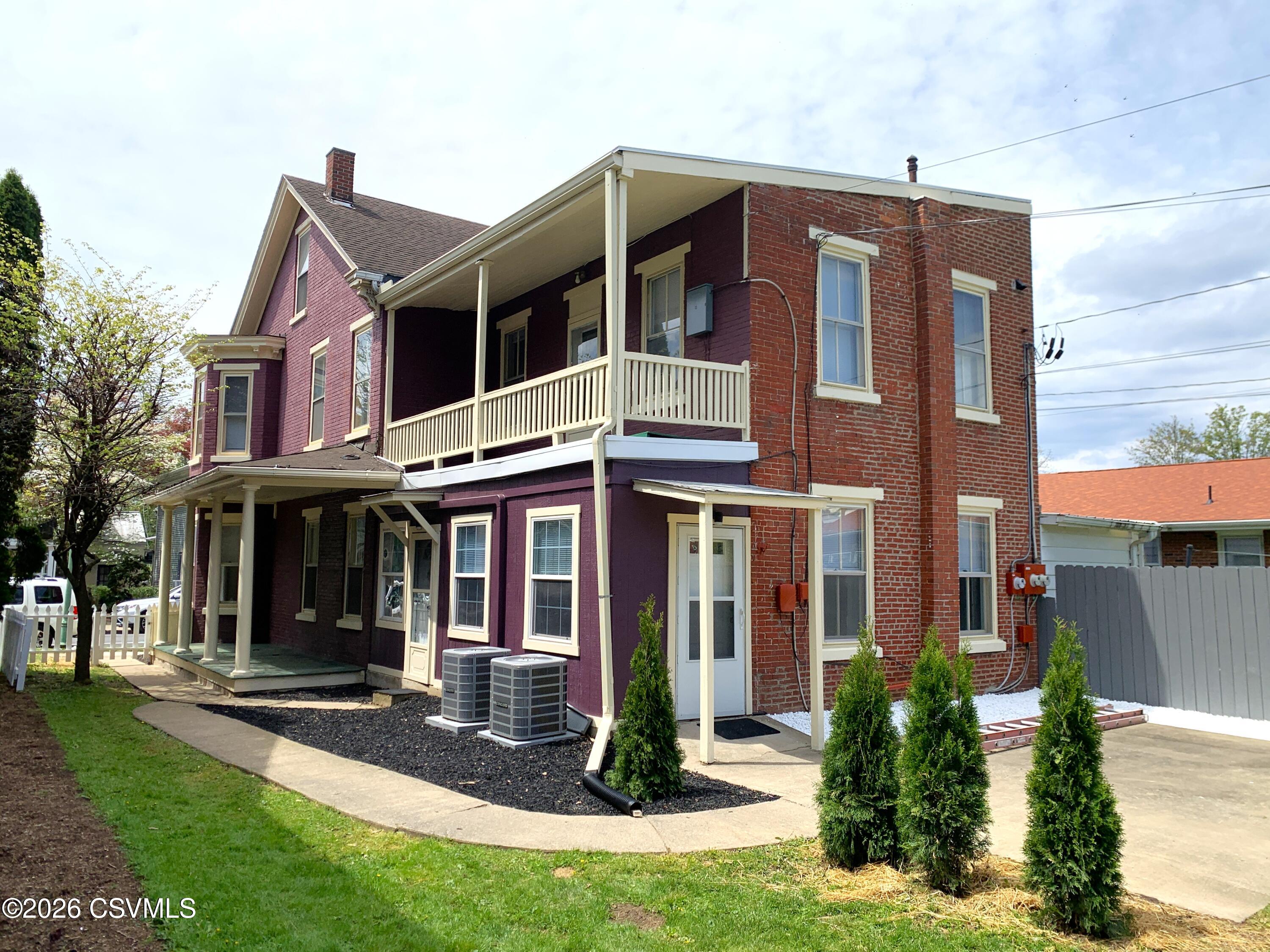 52 N 4TH Street 1