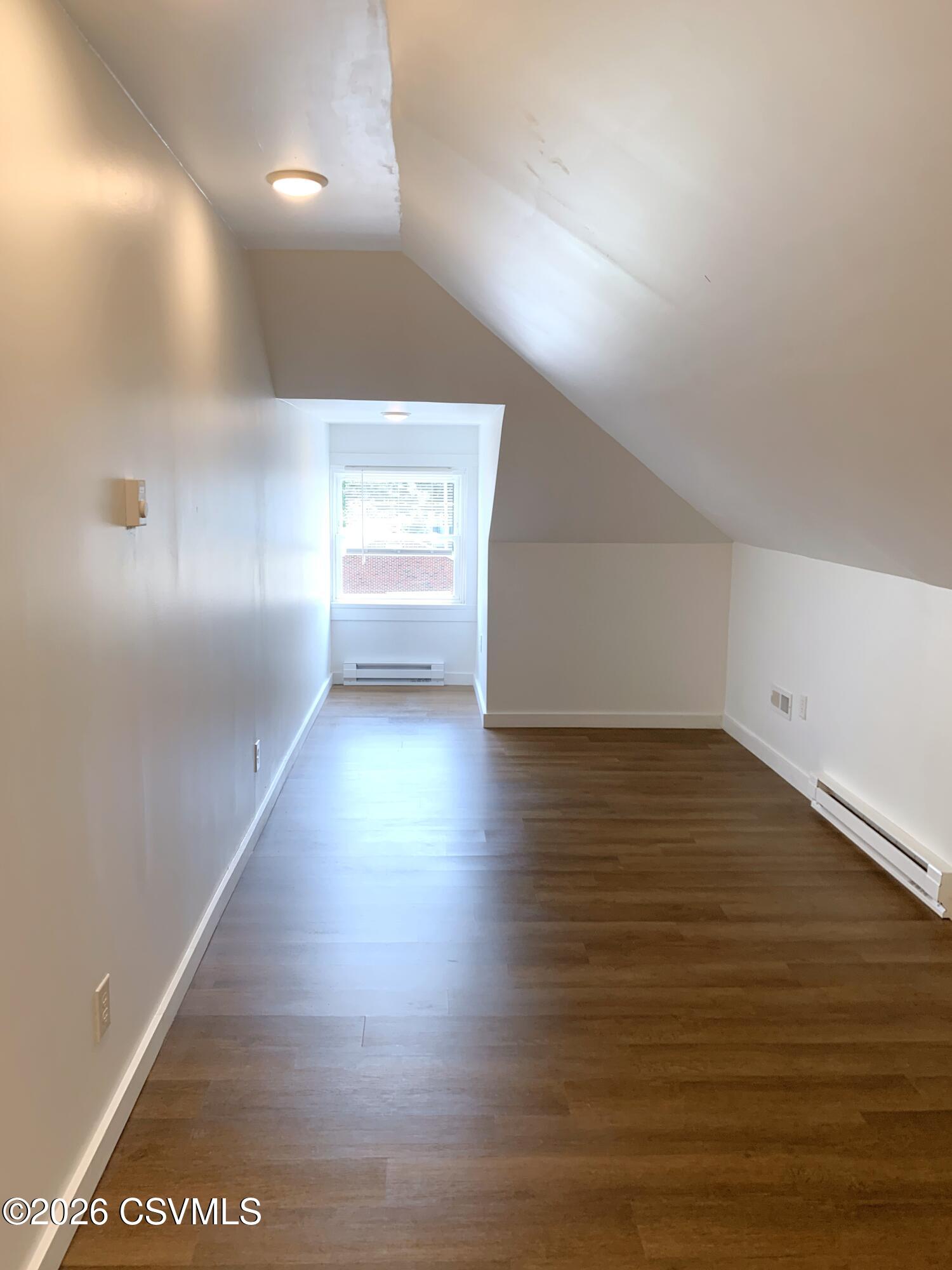1004 W MARKET Street