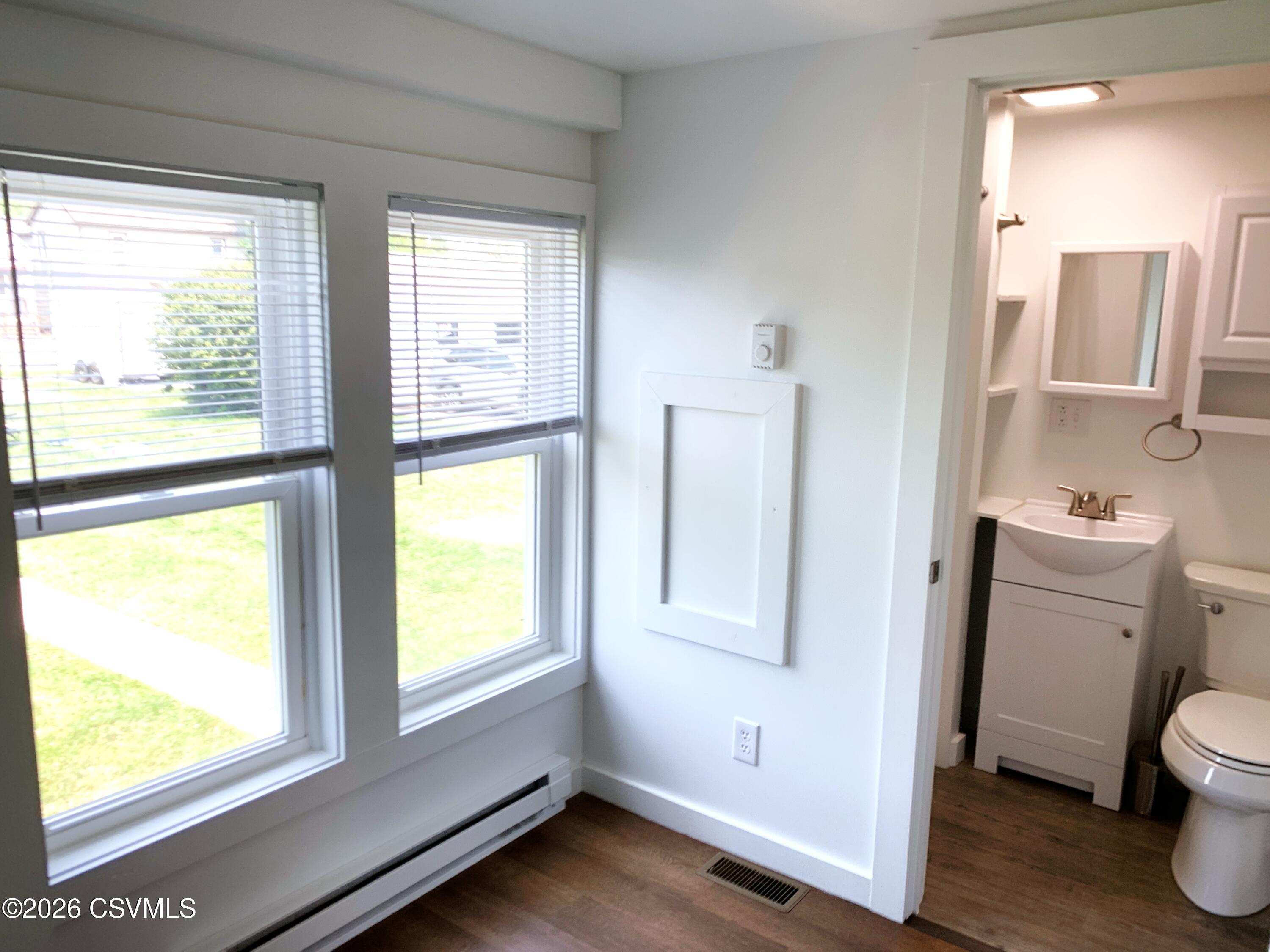 1004 W MARKET Street