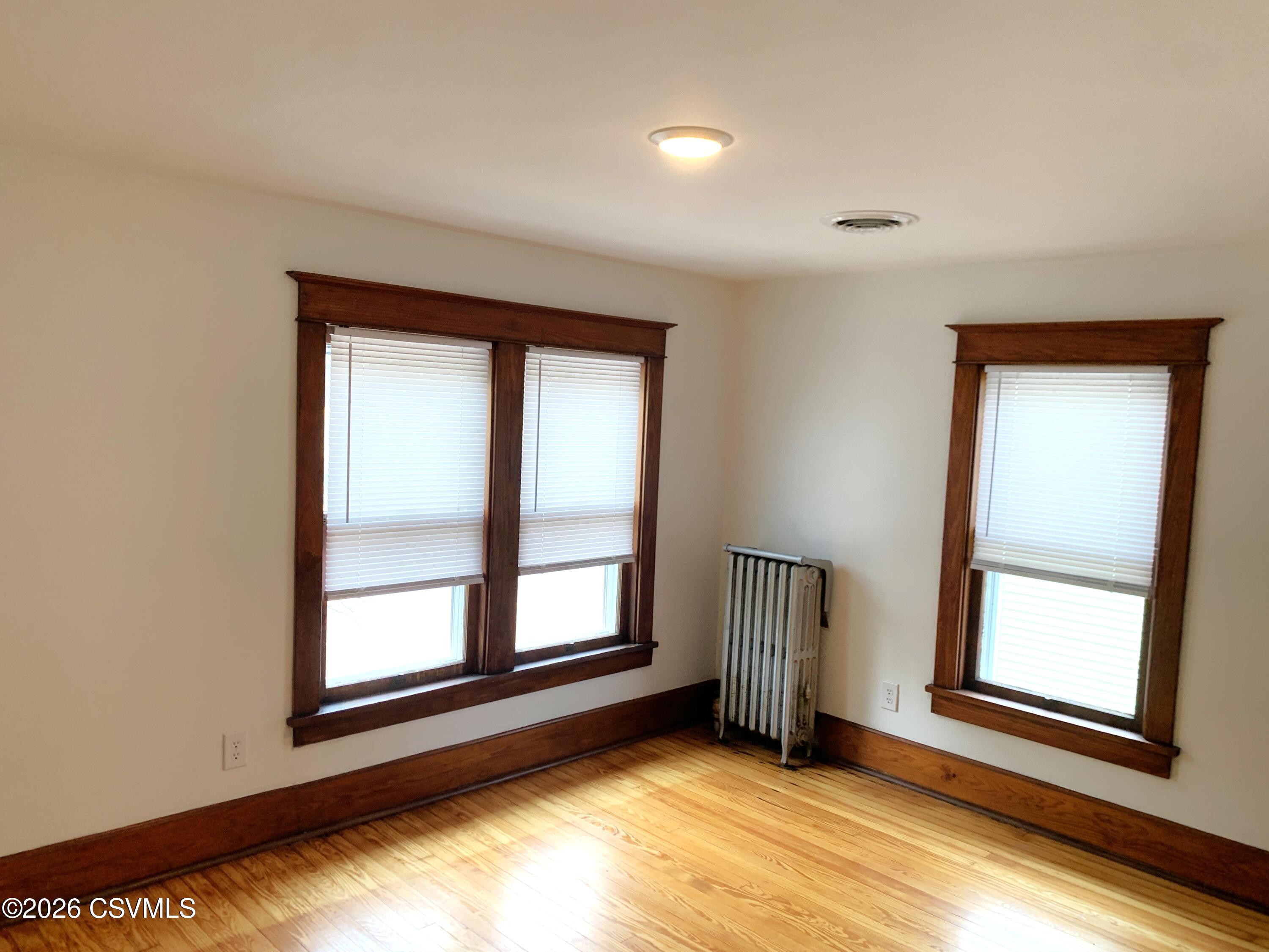 1004 W MARKET Street