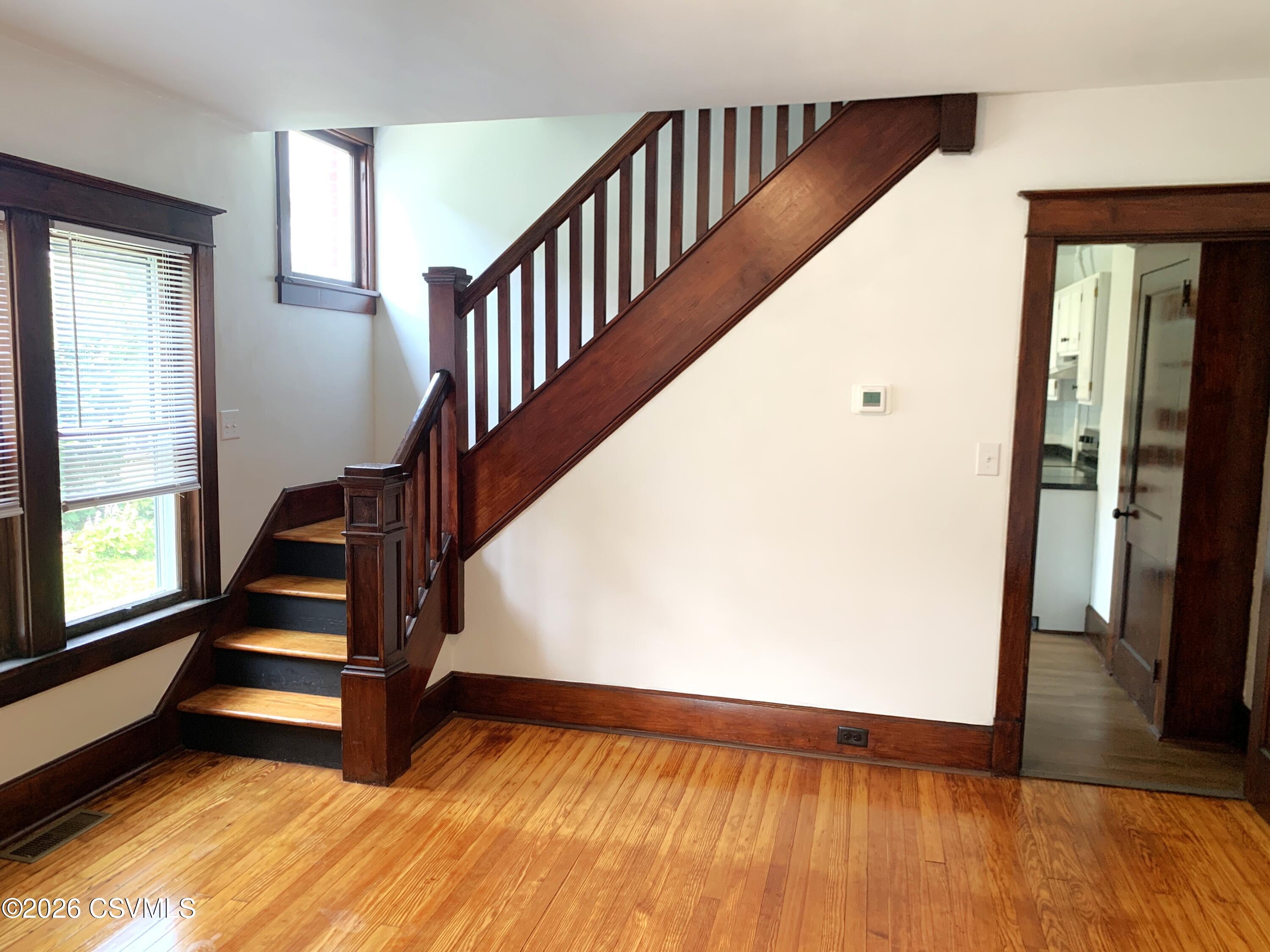 1004 W MARKET Street