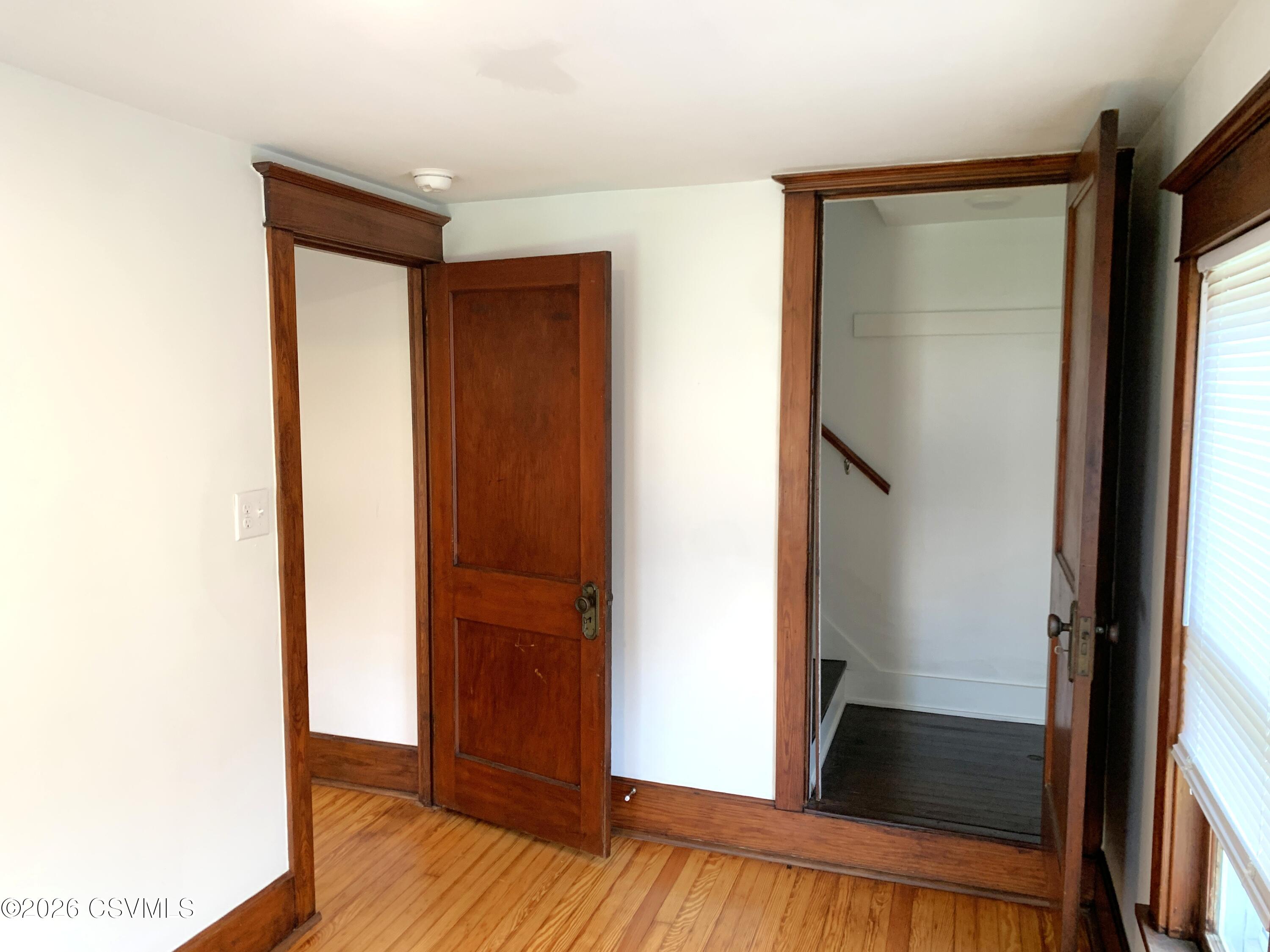 1004 W MARKET Street