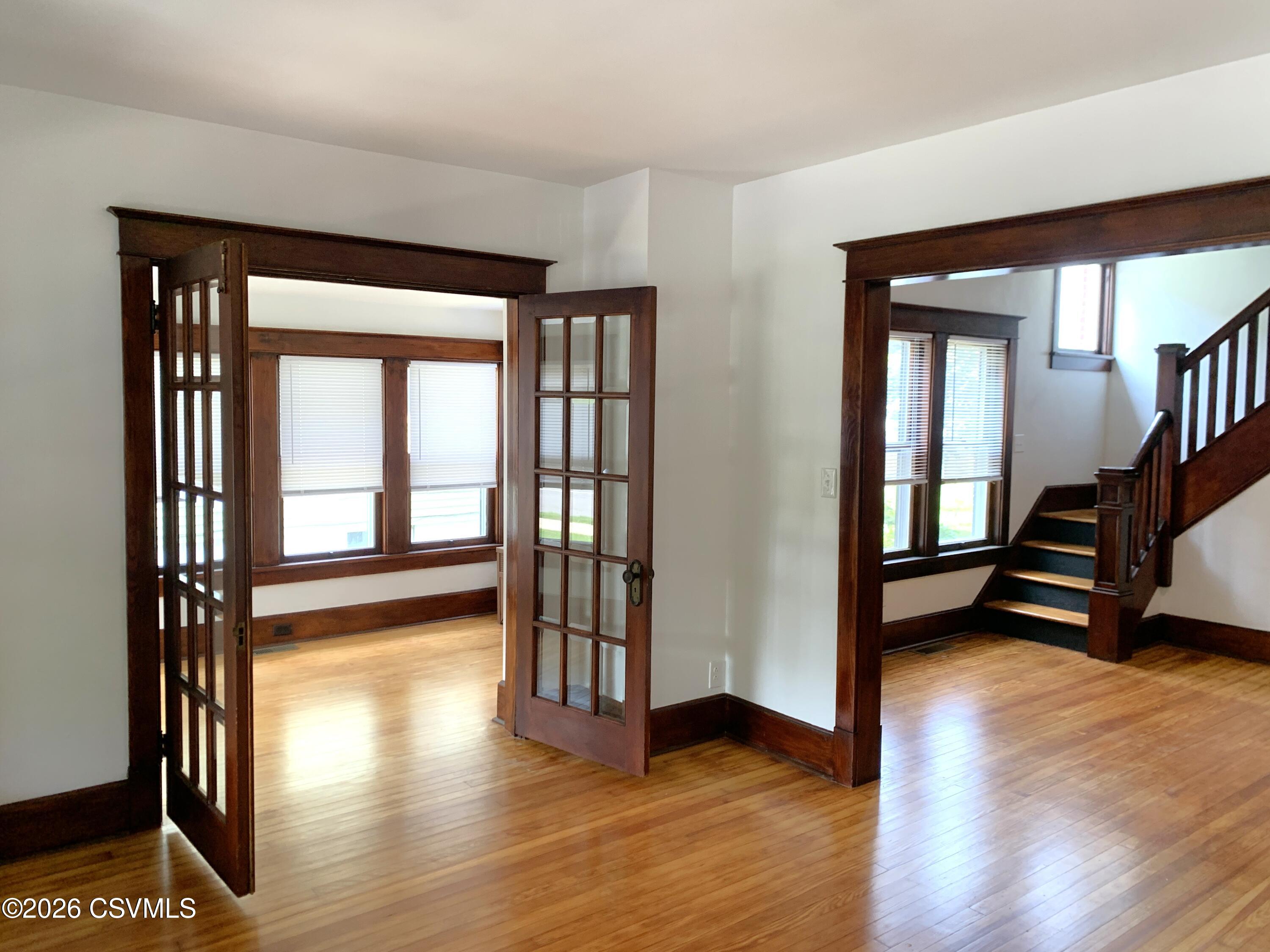 1004 W MARKET Street