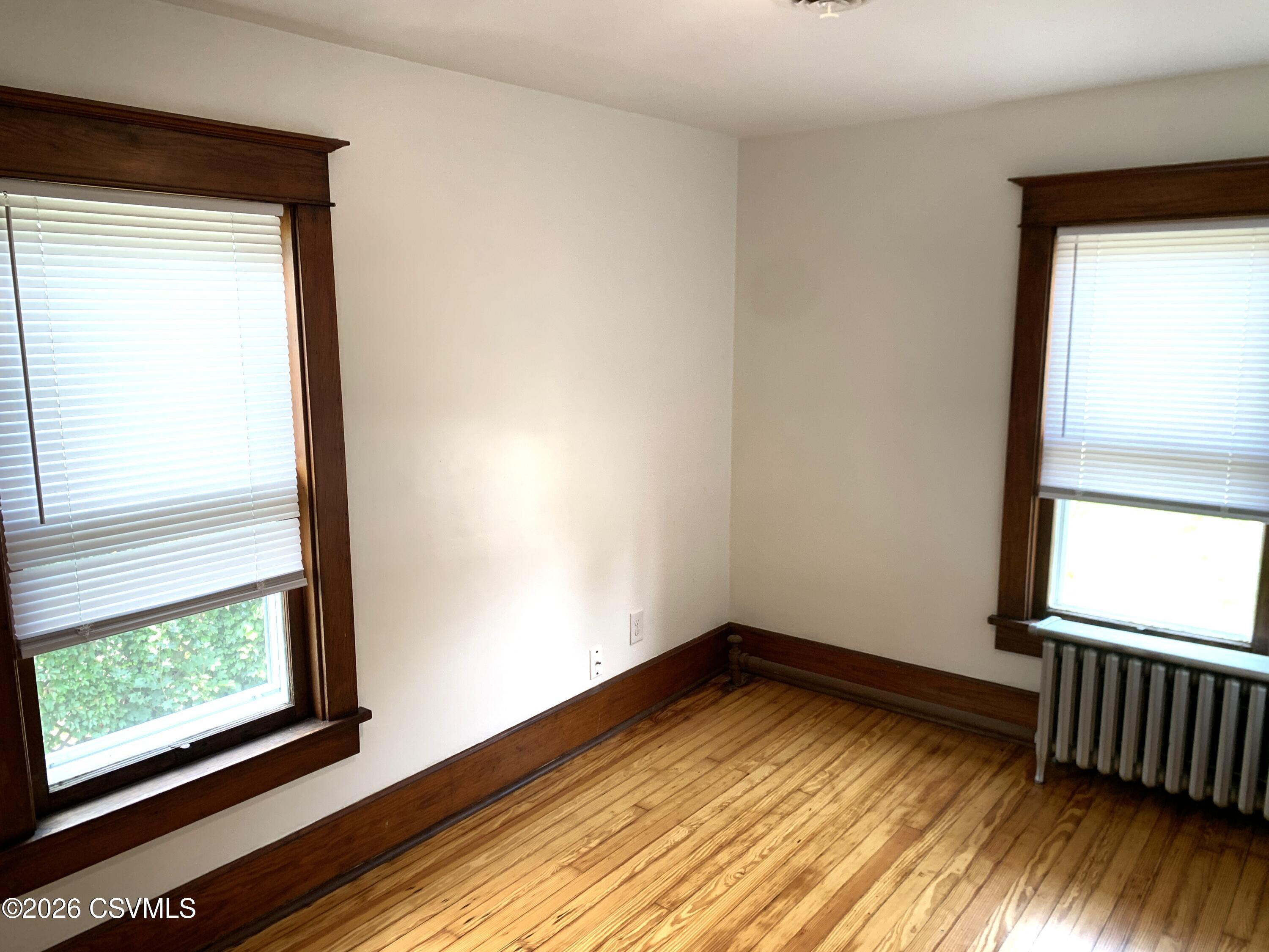 1004 W MARKET Street
