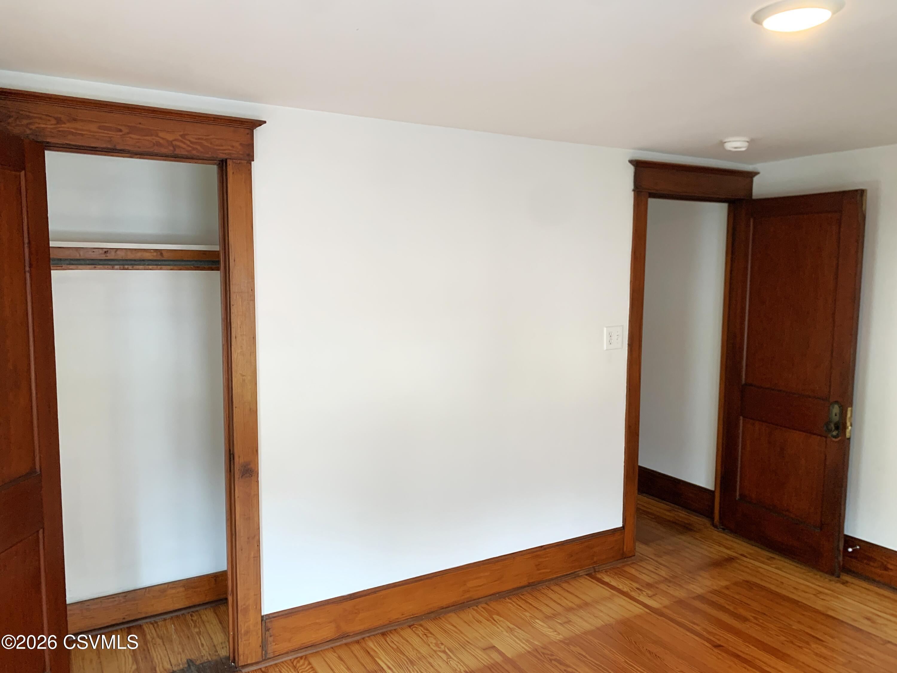1004 W MARKET Street