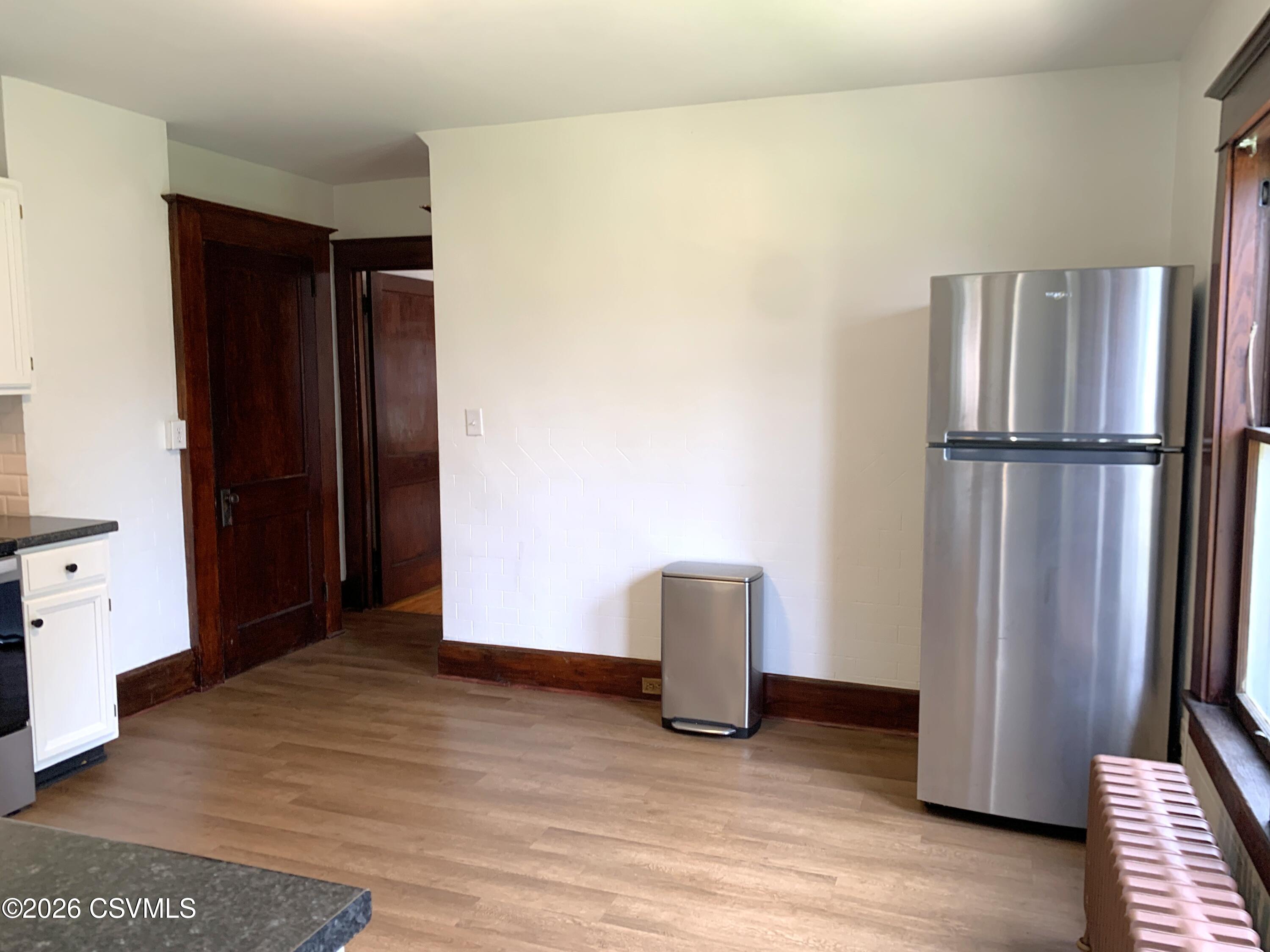 1004 W MARKET Street