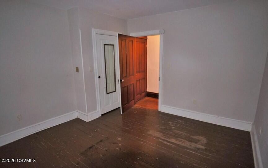 49 1/2 S 4TH Street