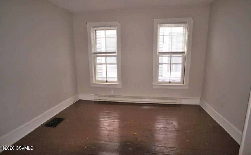 49 1/2 S 4TH Street