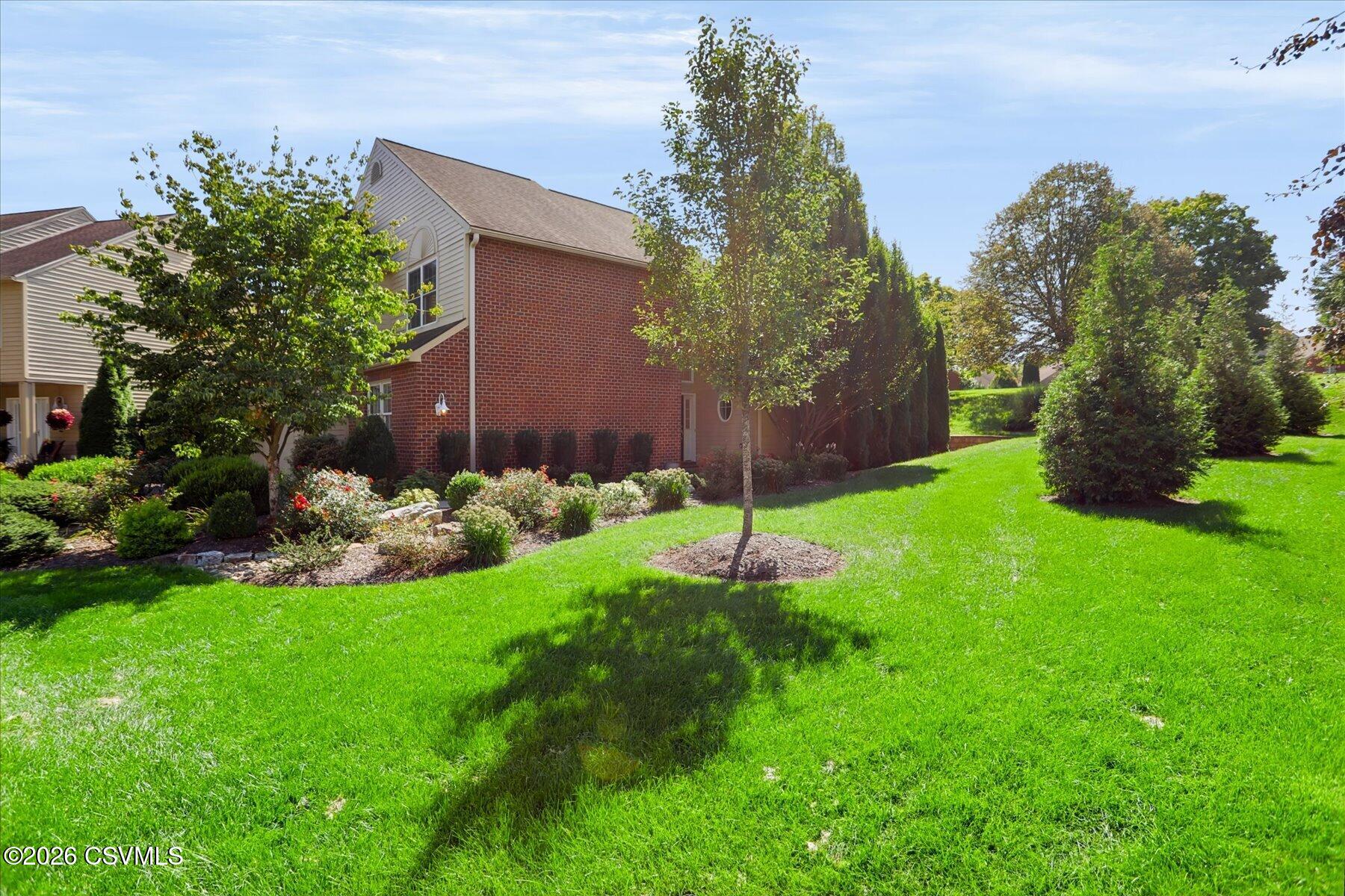 115 VICTORIA Lane