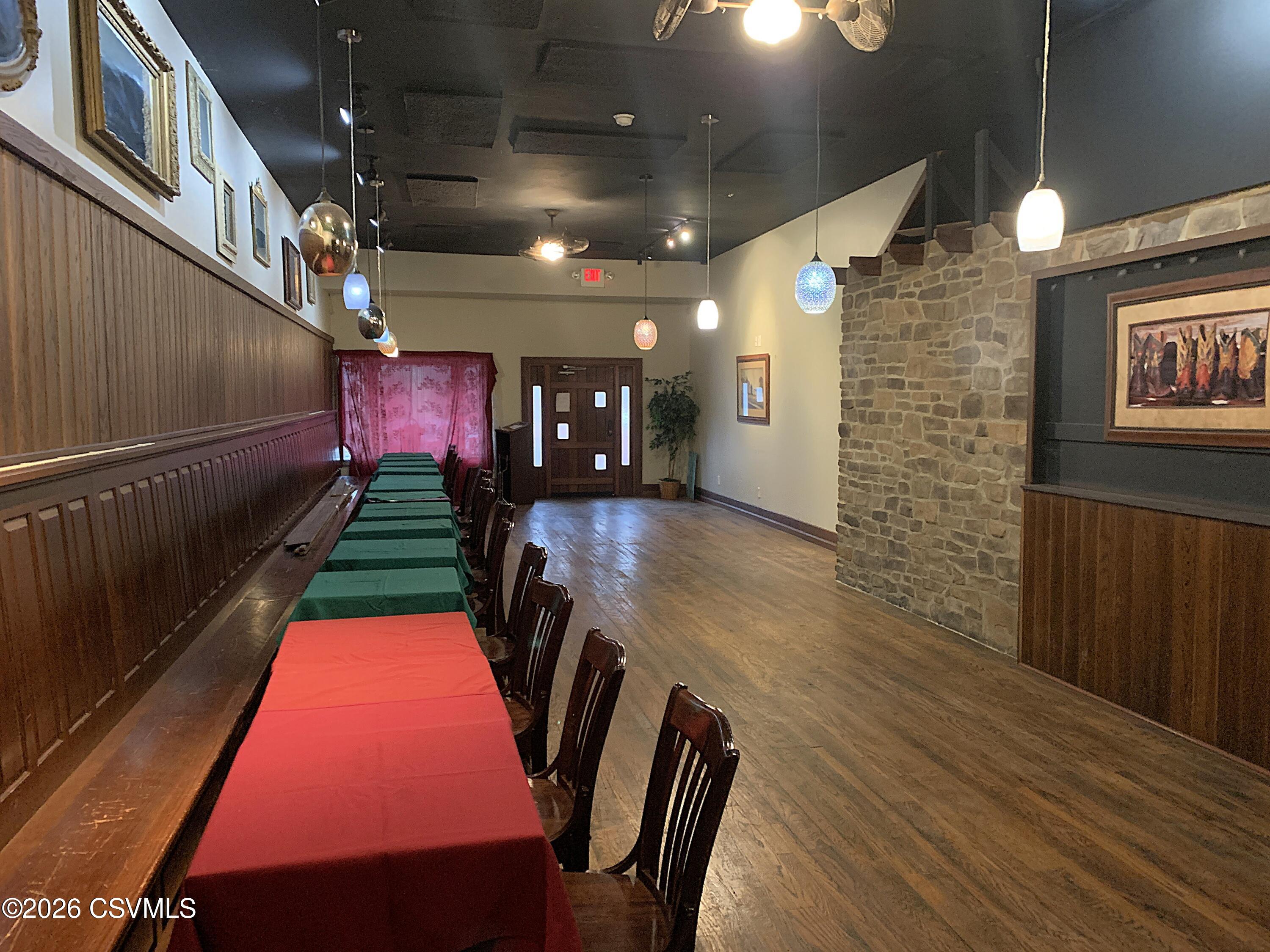 233-235 MARKET Street