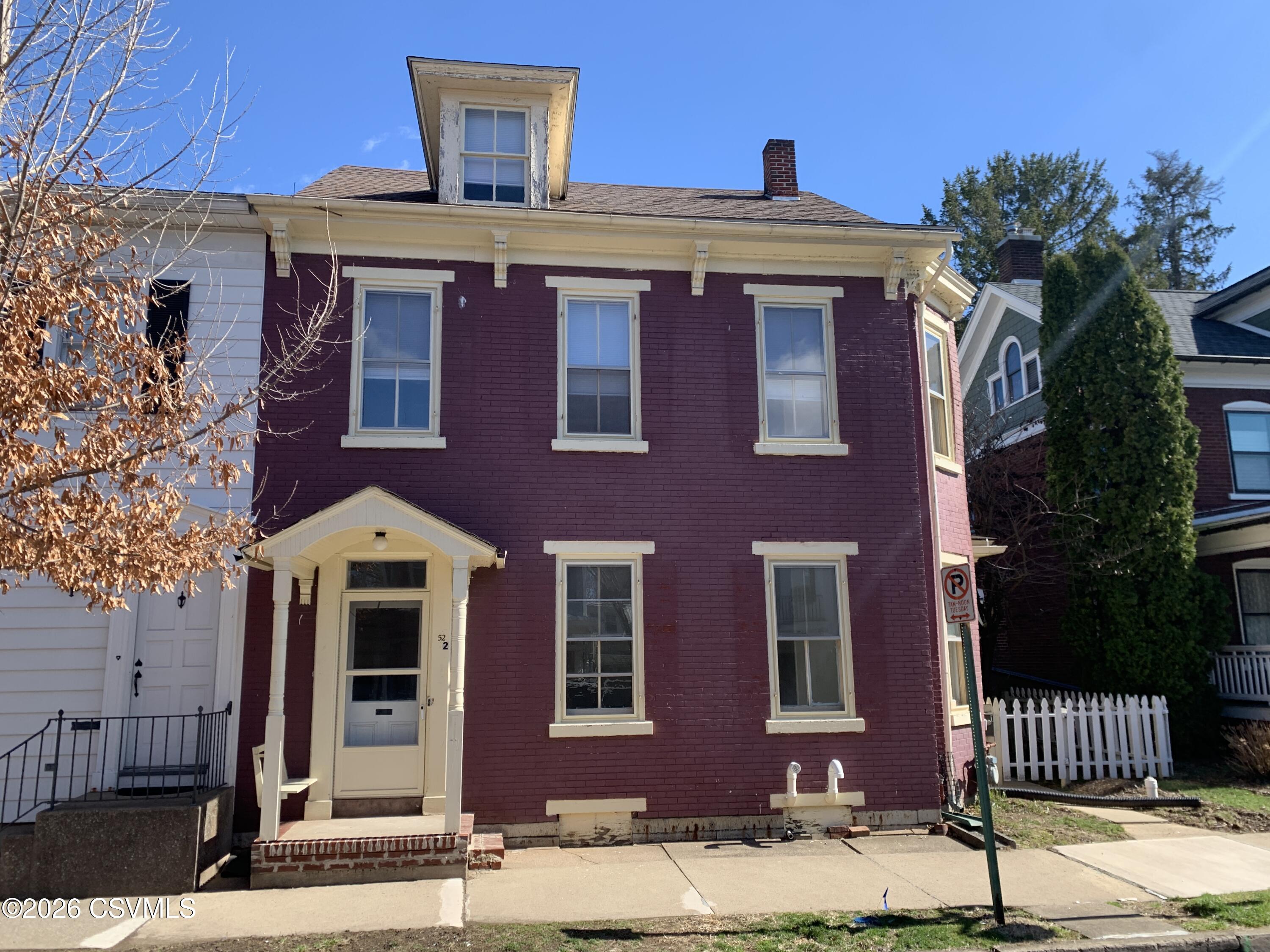 52 N 4TH Street