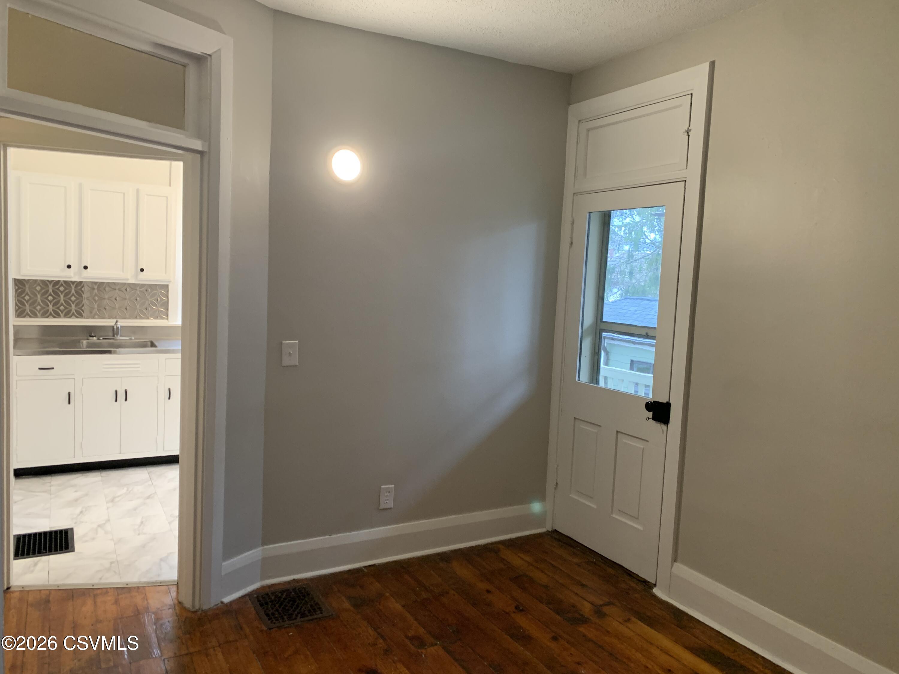 52 N 4TH Street