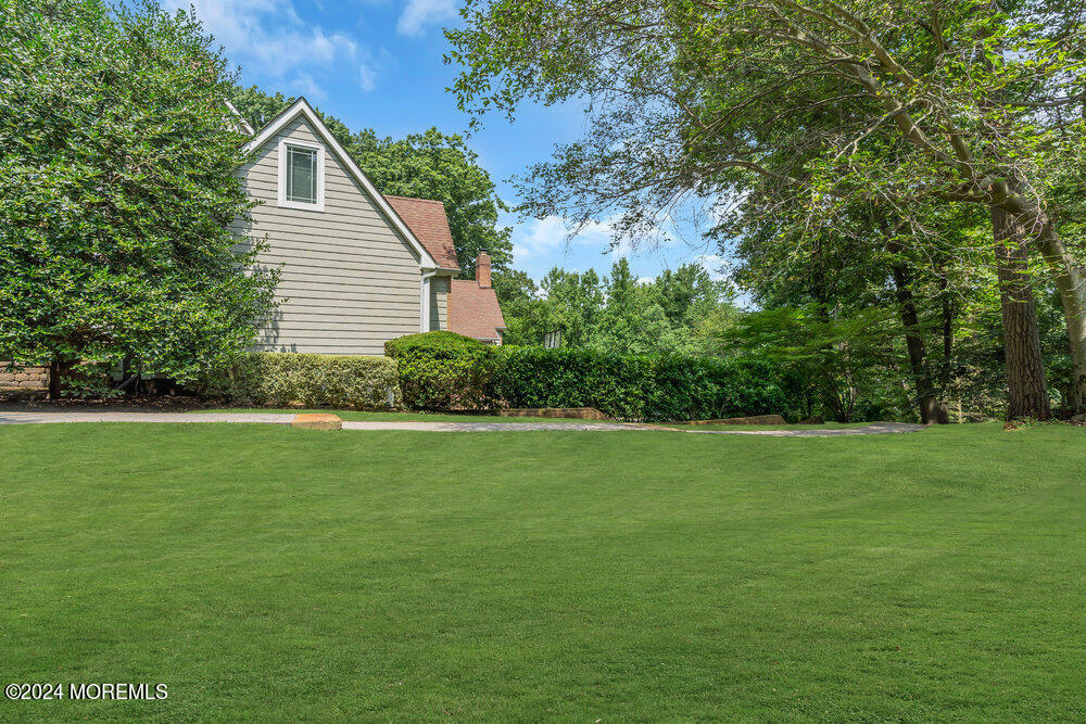 7 Shadow Ridge Court