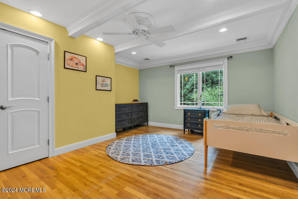 7 Shadow Ridge Court