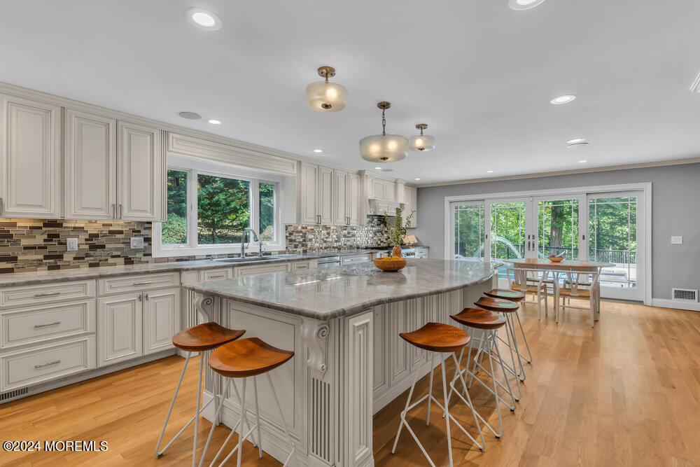 7 Shadow Ridge Court