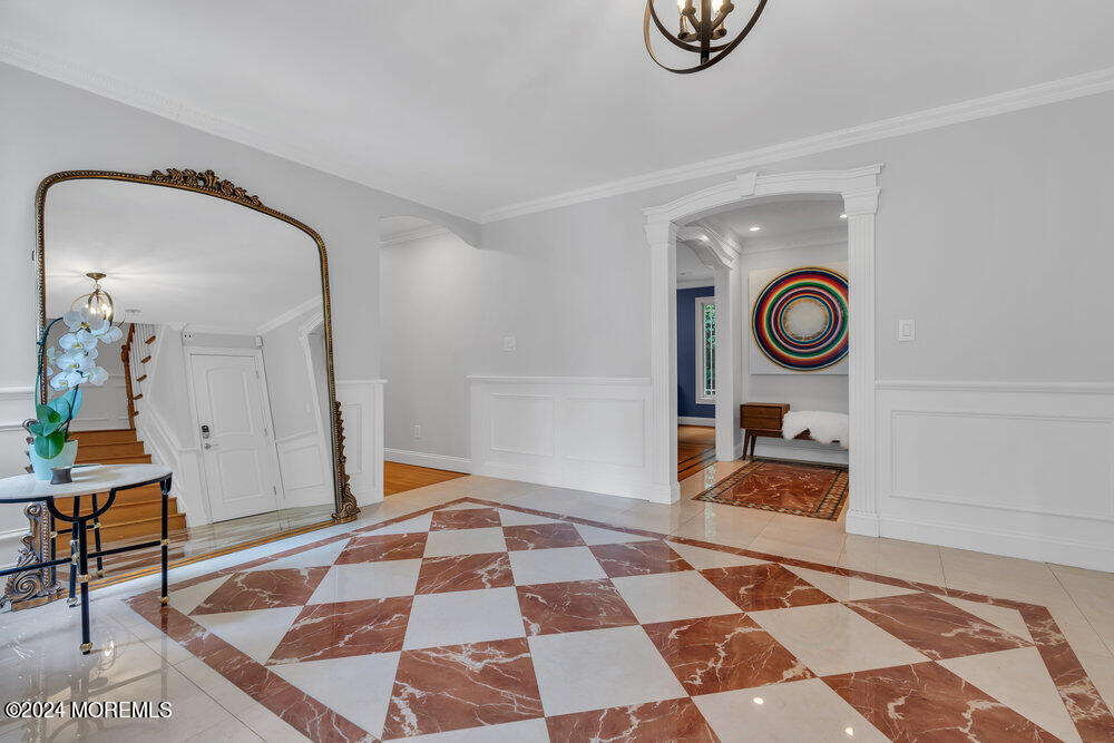 7 Shadow Ridge Court