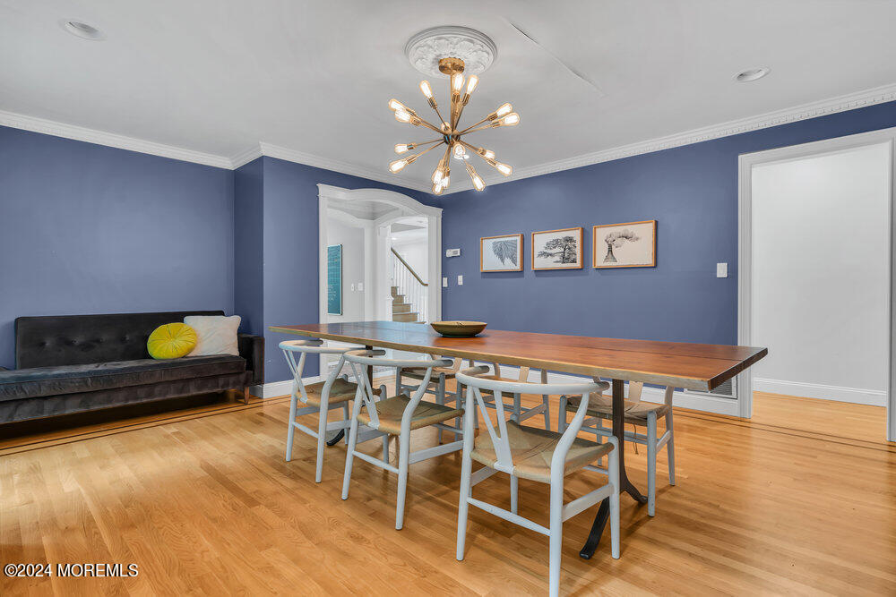 7 Shadow Ridge Court