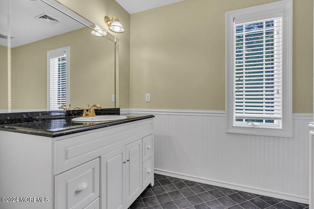7 Shadow Ridge Court