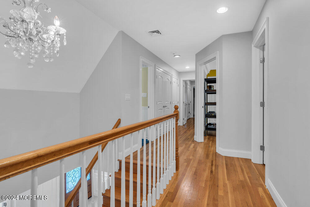7 Shadow Ridge Court