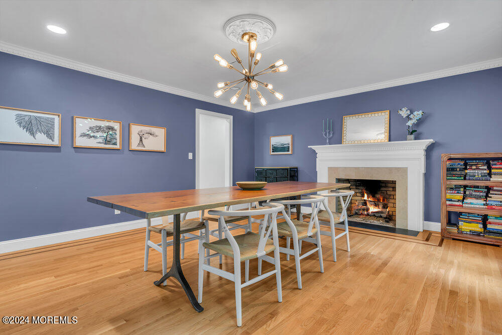 7 Shadow Ridge Court