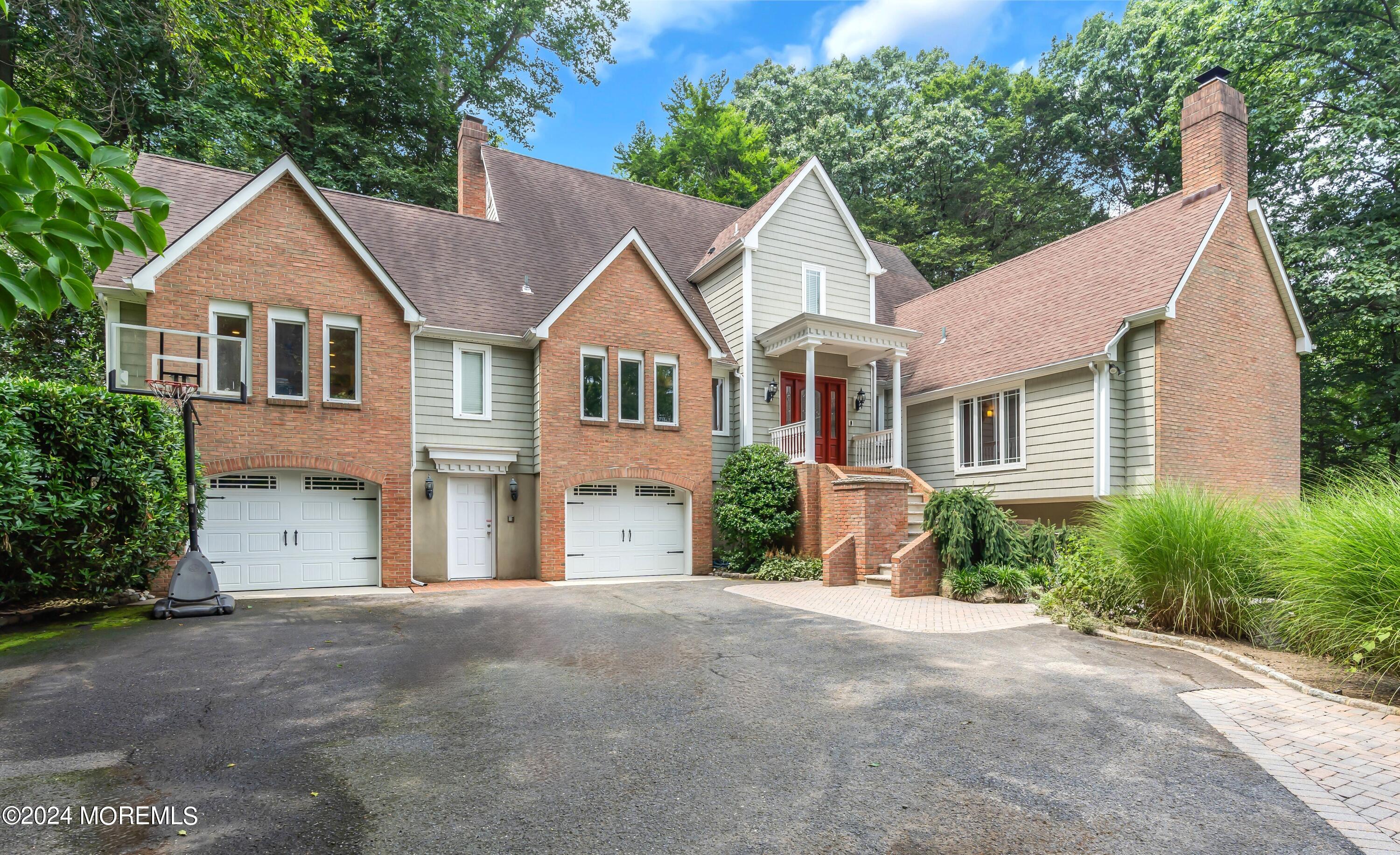 7 Shadow Ridge Court
