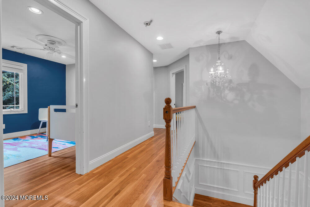 7 Shadow Ridge Court