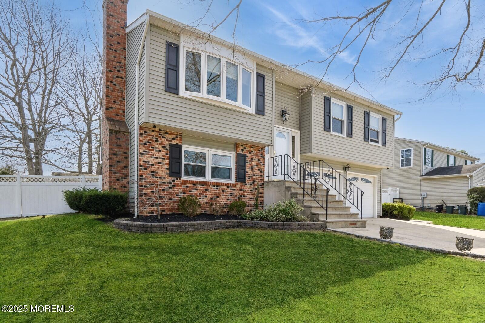 13 Ivy Place