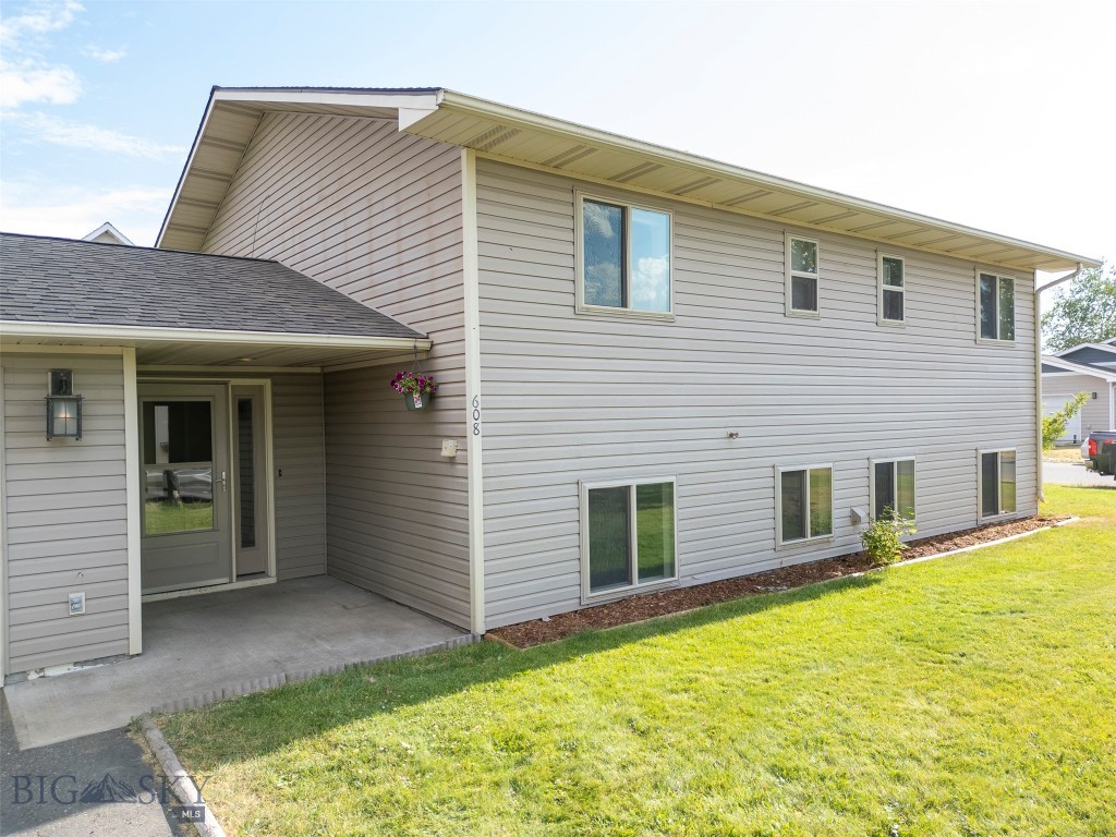 608 Mayfair Drive
