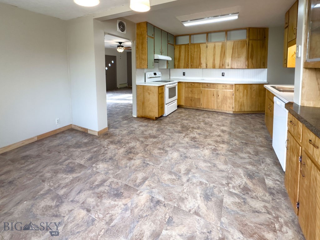 210 W Hamilton
