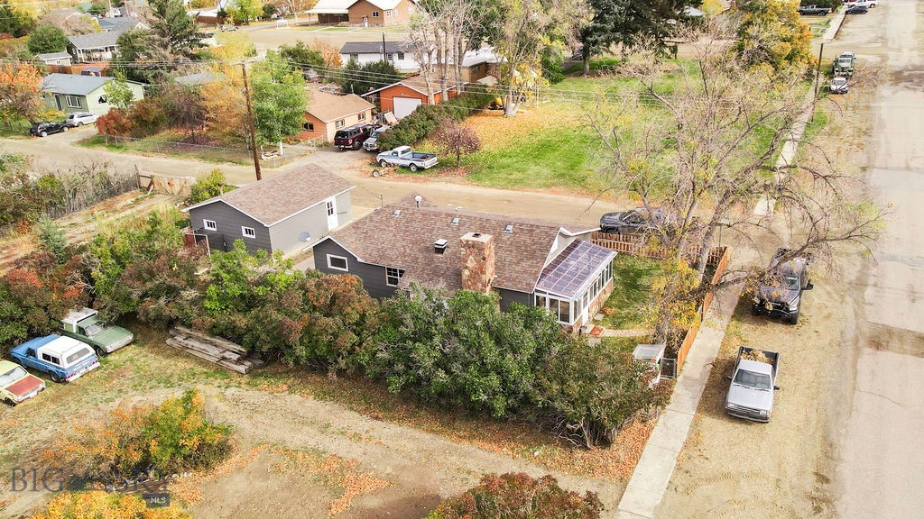 210 W Hamilton