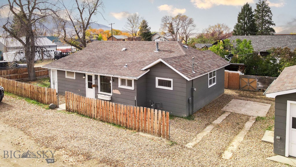 210 W Hamilton