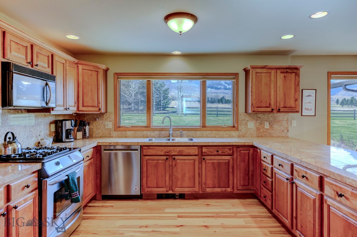 36 Deep Creek Bench Road