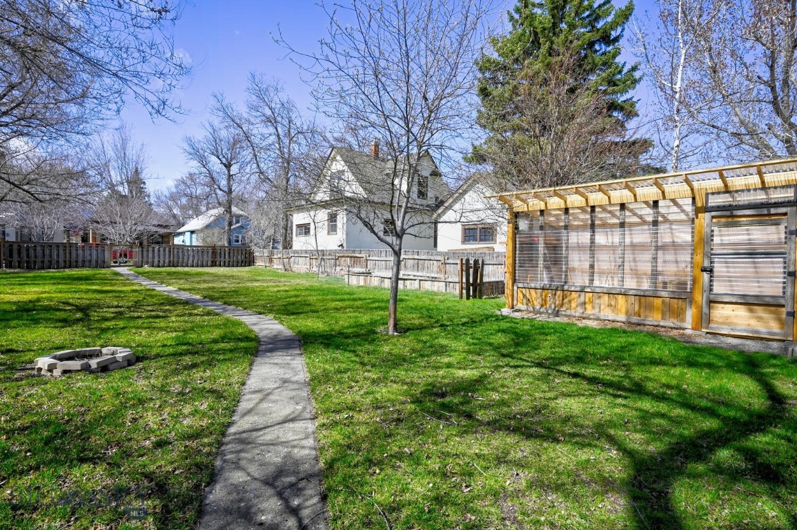 326 N 3rd Street
