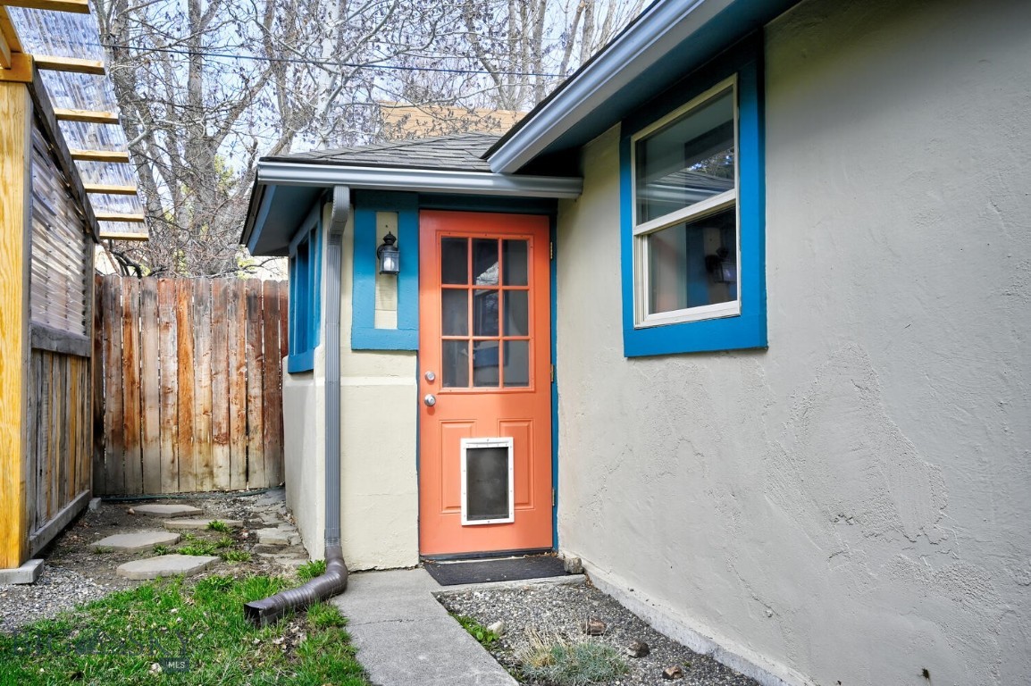 326 N 3rd Street