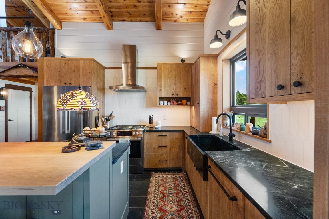 125 Rocky Mountain Meadows