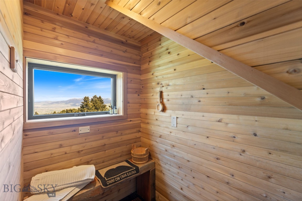 125 Rocky Mountain Meadows