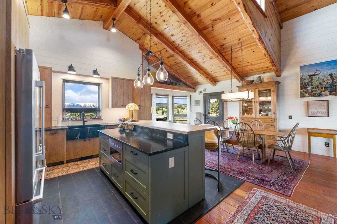 125 Rocky Mountain Meadows