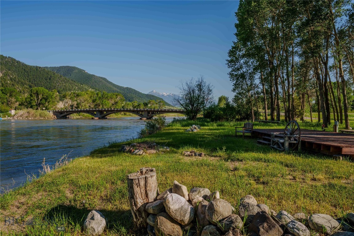 NHN East River Road