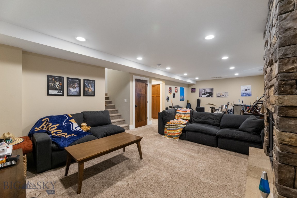 425 S Yellowstone Street