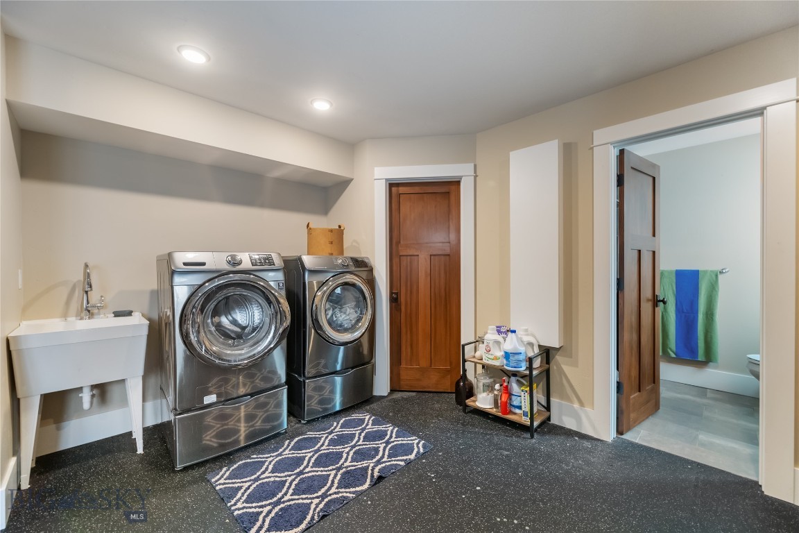 425 S Yellowstone Street