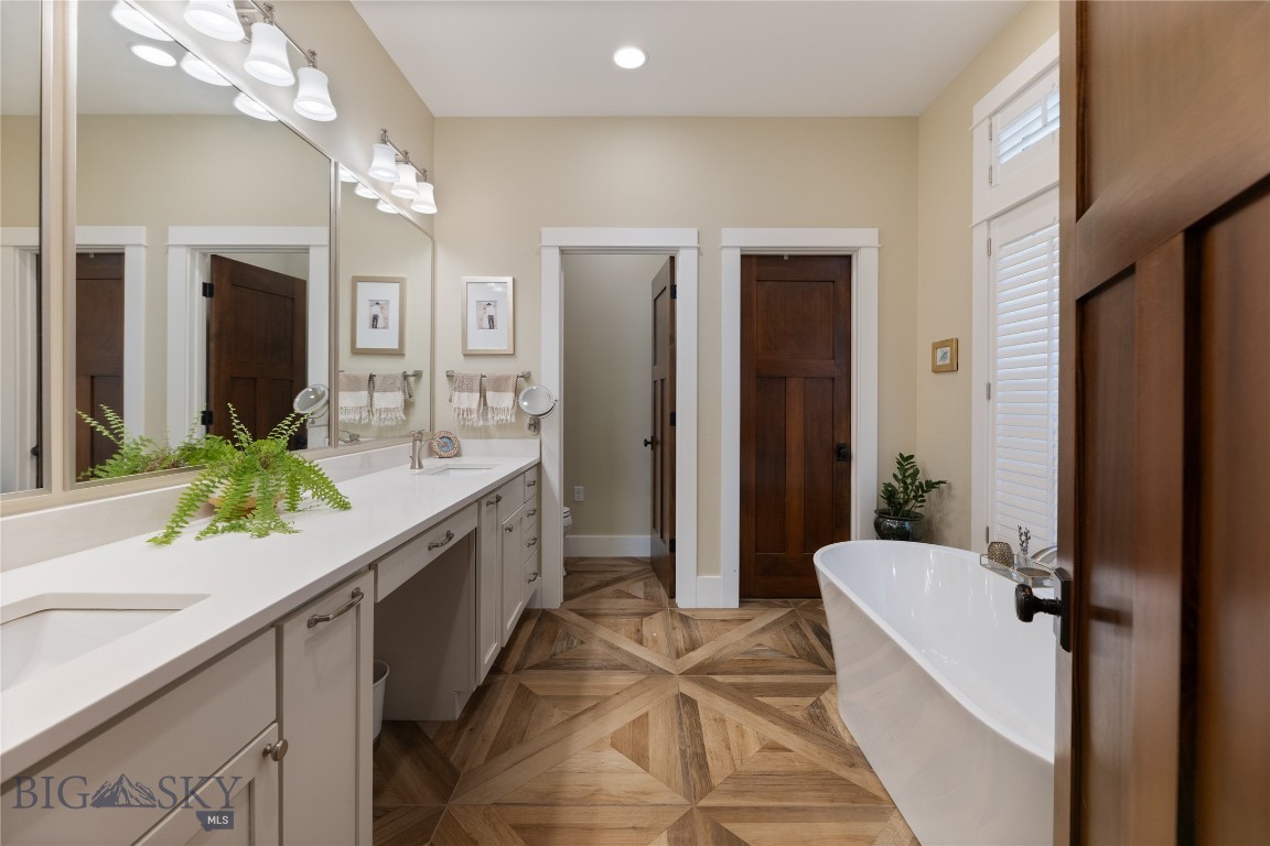 425 S Yellowstone Street