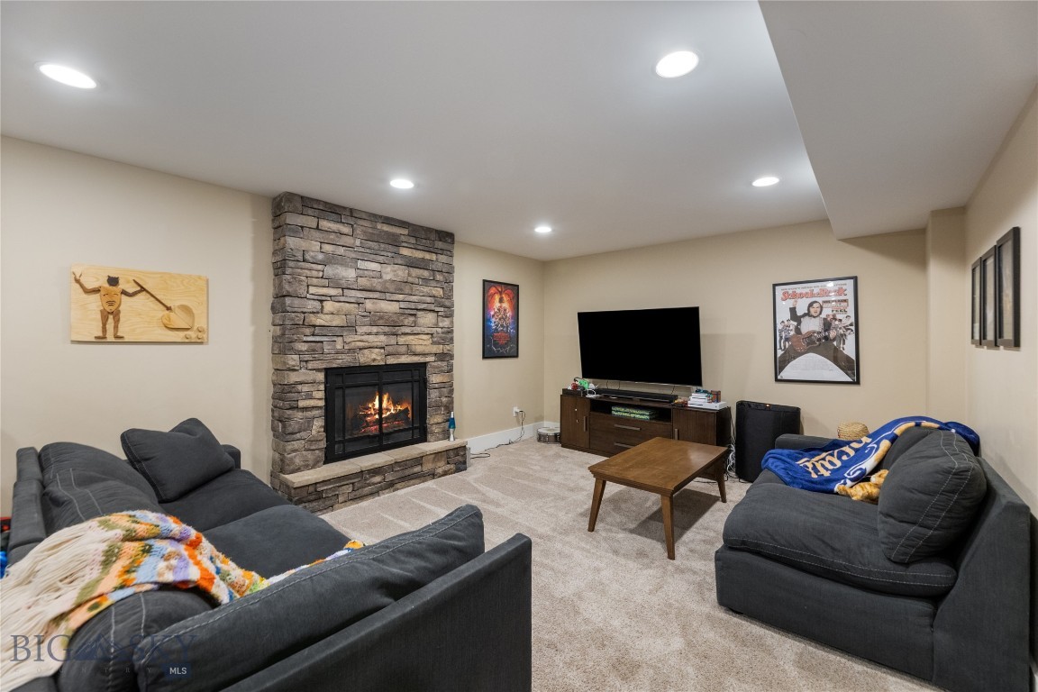 425 S Yellowstone Street