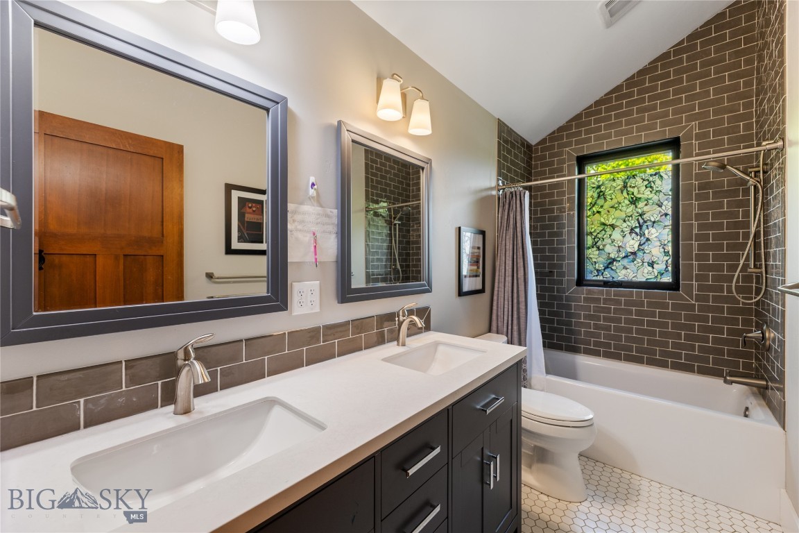 425 S Yellowstone Street