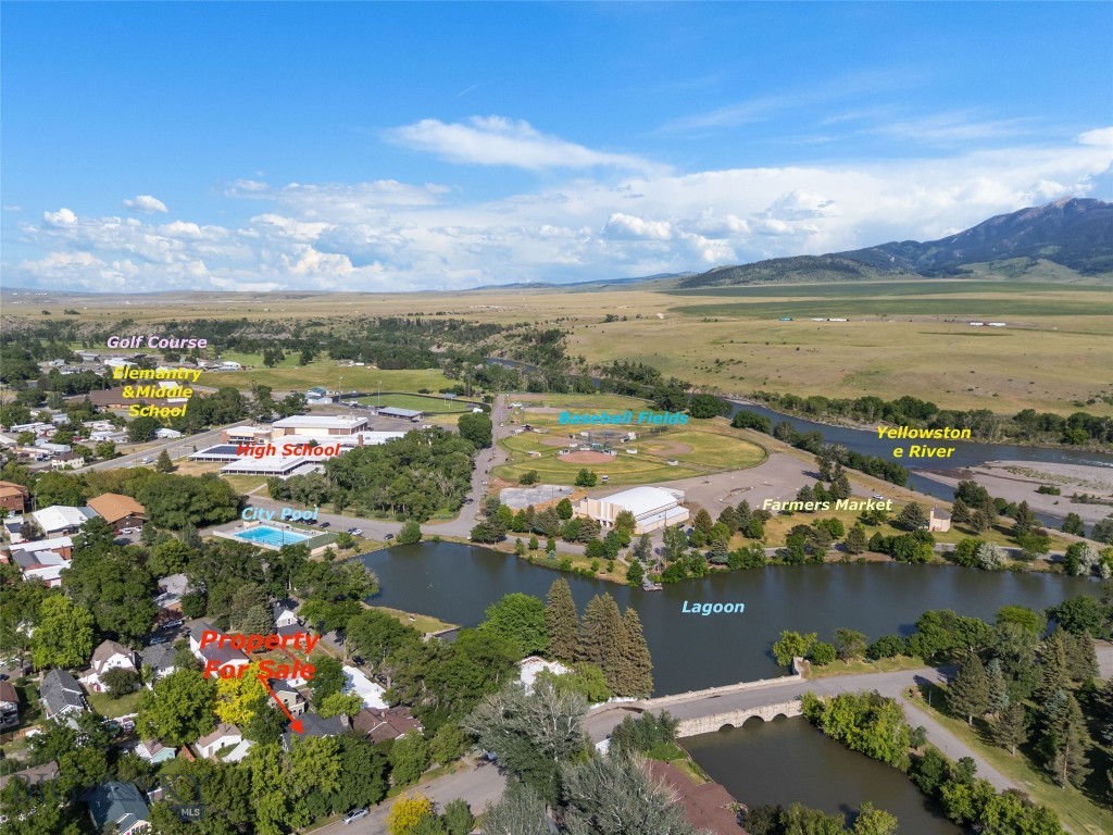 425 S Yellowstone Street