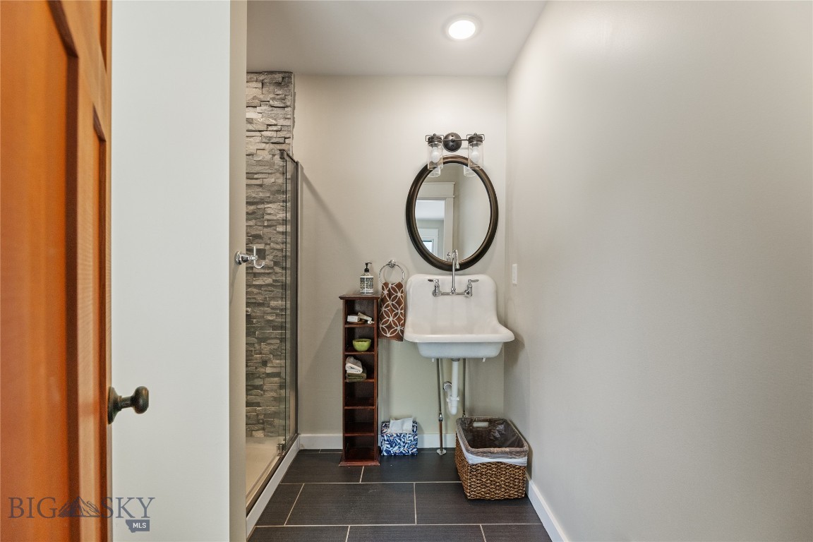 425 S Yellowstone Street