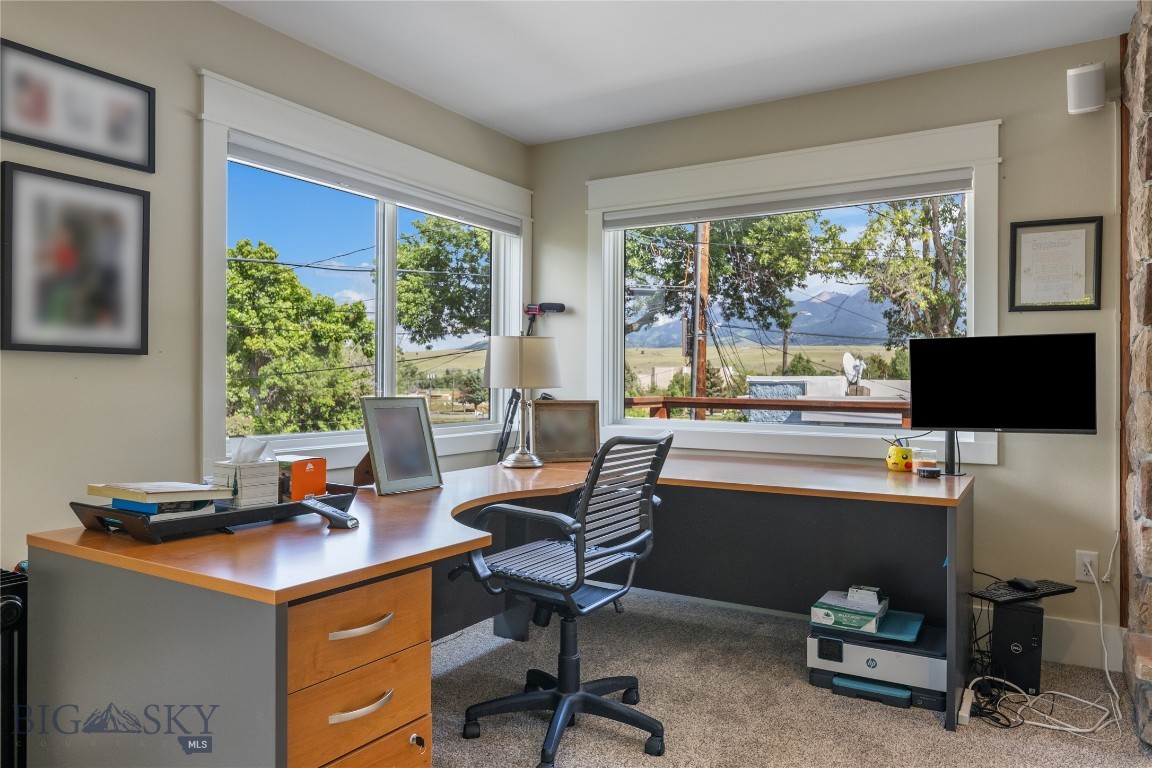 425 S Yellowstone Street