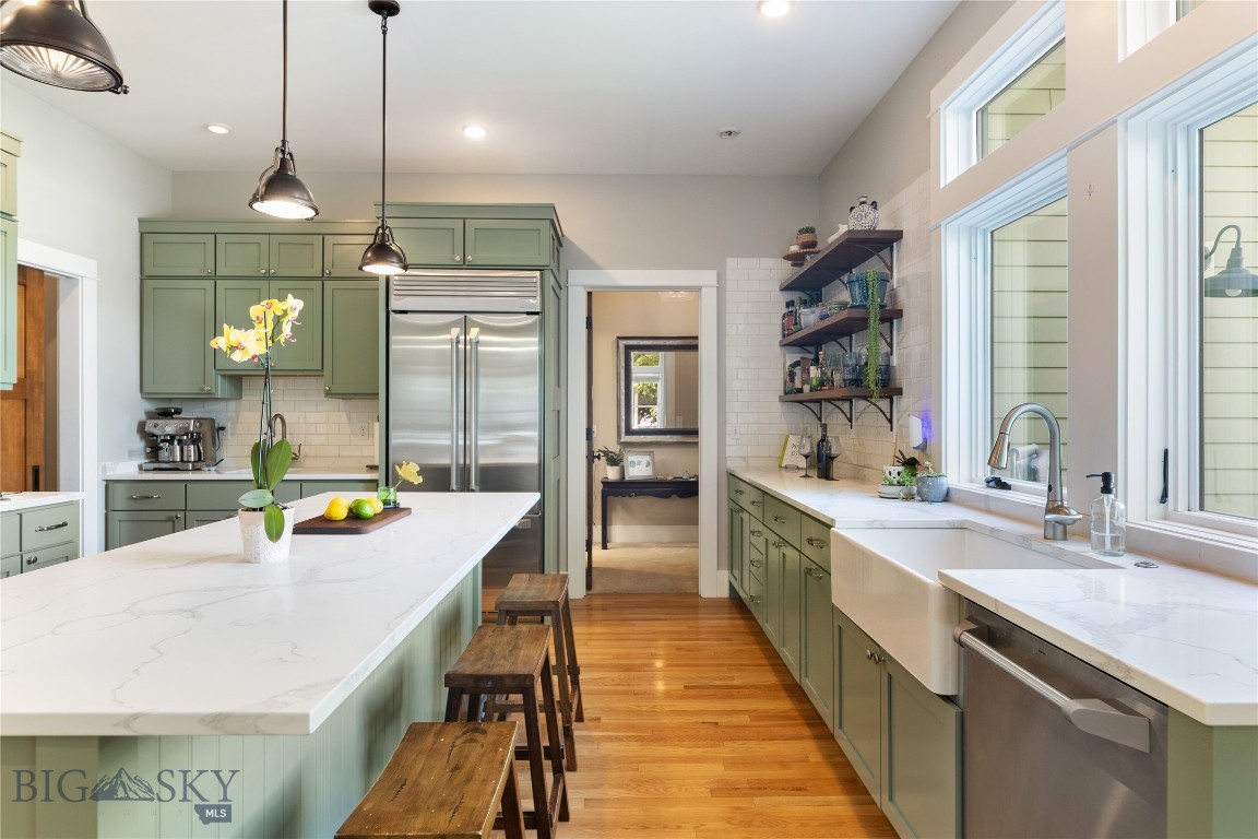 425 S Yellowstone Street