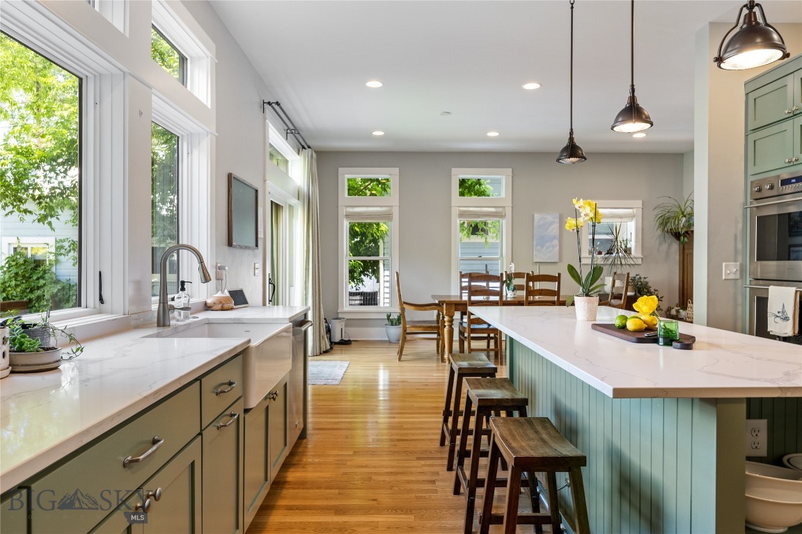 425 S Yellowstone Street