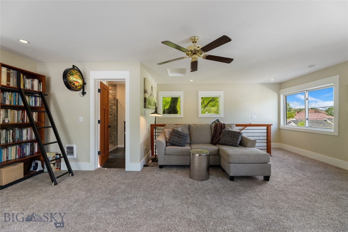 425 S Yellowstone Street