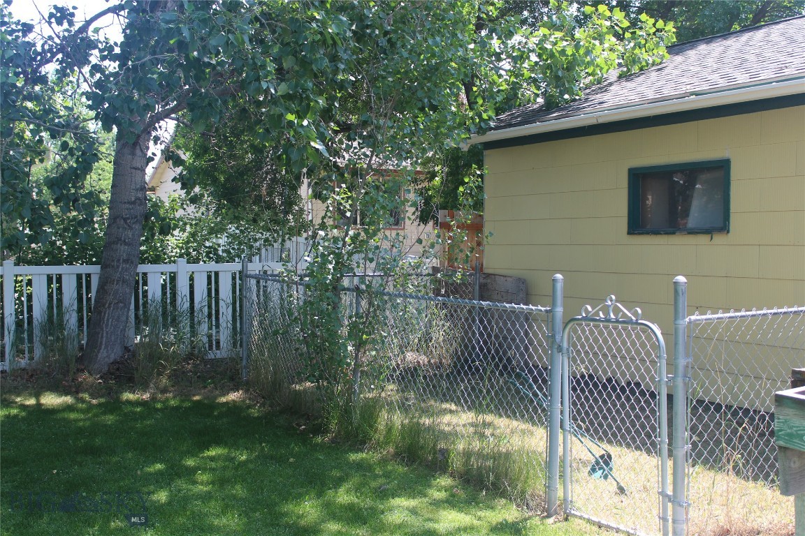 711 Silverbow Avenue